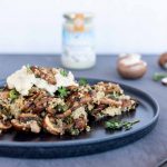 Champignon Quinoa Pfanne mit Mandel-Kokos Sauce
