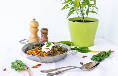 Veganes Mangold Curry mit gebackenen Kichererbsen | low carb & glutenfrei
