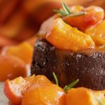 Low carb Schokoladen Kuchen mit flüssigem Kern