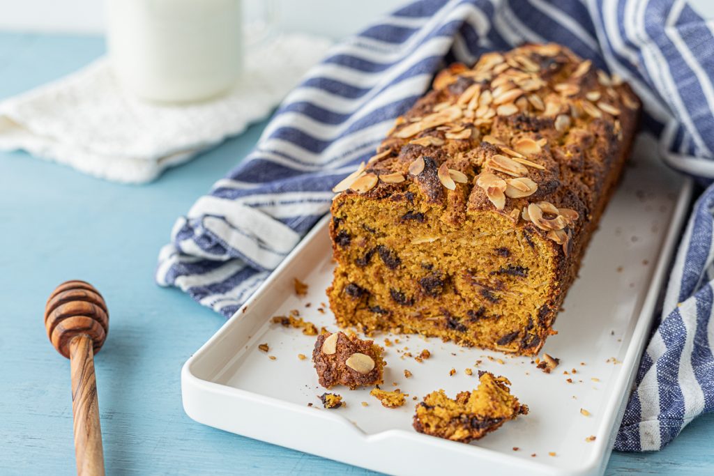 Low carb Kürbis Schoko Brot mit Mandeln 