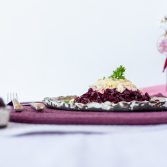 Ronen Rote Bete Apfel Tatar mit Kren-Senf Creme