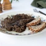 Low carb Käferbohnen Humus mit Kürbiskernöl