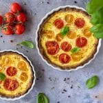 Low carb Quiche mit Tomaten & Basilikum
