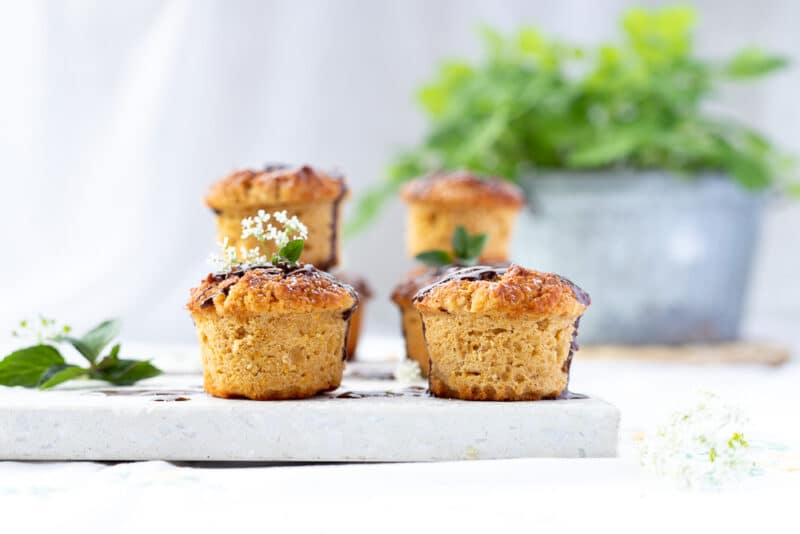 Low carb Zucchini Mandel Muffins mit Schokoglasur © Lisa Shelton-1