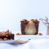 Low carb Nuss Kuchen mit versunkener Birne (zuckerfrei & glutenfrei)