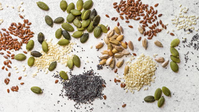 Seed cycling - mit Samen und Kernen die Hormone in Balance bringen