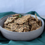 Low carb Saaten Knäckebrot (glutenfrei & vegan)