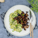 Sous Vide Miso Melanzani Salat mit Tahin Dressing