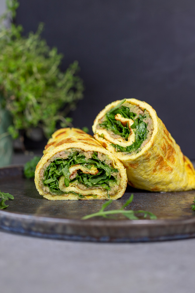 Low Carb Wrap mit Avocado-Thunfisch-Creme & Rucola