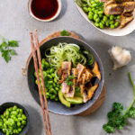 Asia-Thunfisch-Bowl (low carb & glutenfrei)