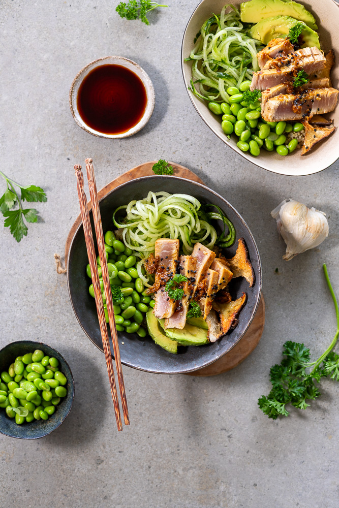 Asia-Thunfisch-Bowl (low carb & glutenfrei)
