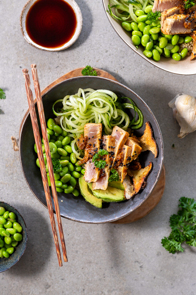 Asia-Thunfisch-Bowl (low carb & glutenfrei)