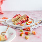 Saftiger Erdbeer-Rhabarber-Kuchen