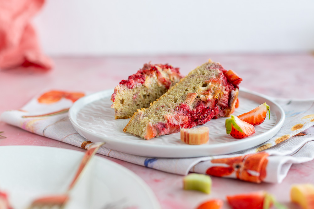 Saftiger Erdbeer-Rhabarber-Kuchen