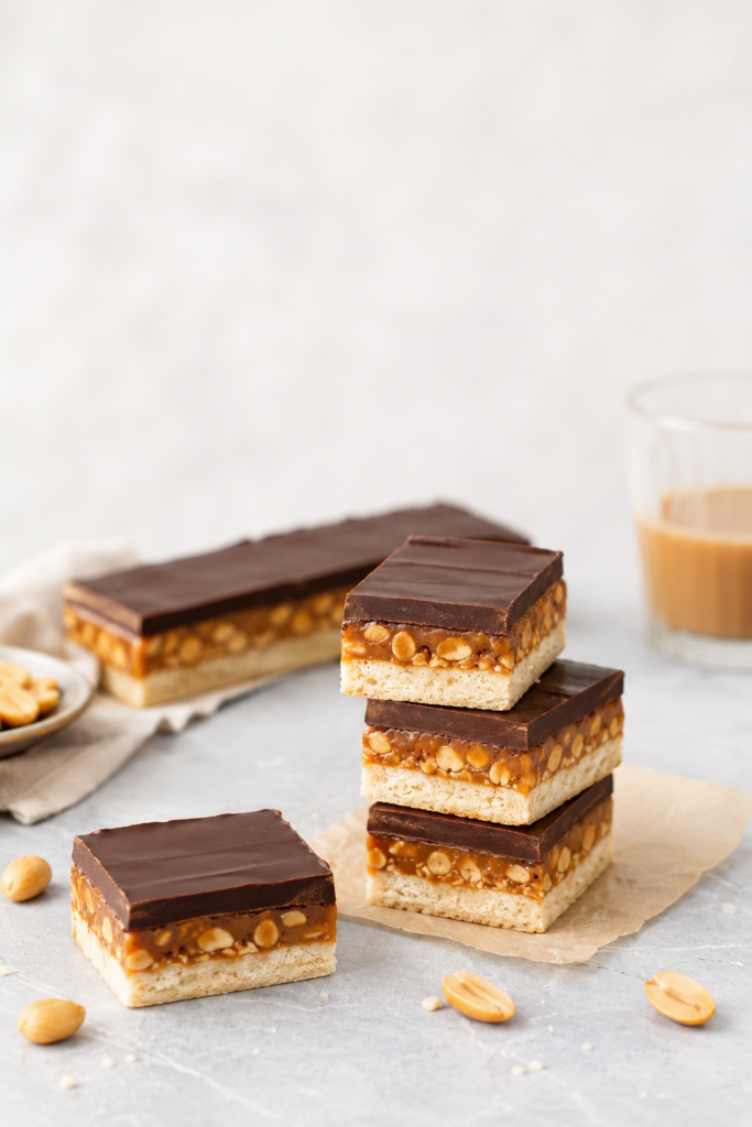Gesunde Snickers Eisriegel ohne Zucker